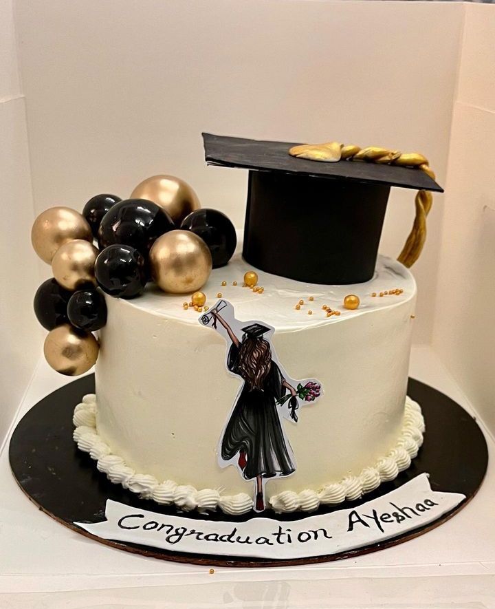 Classic Cap and Diploma Cake